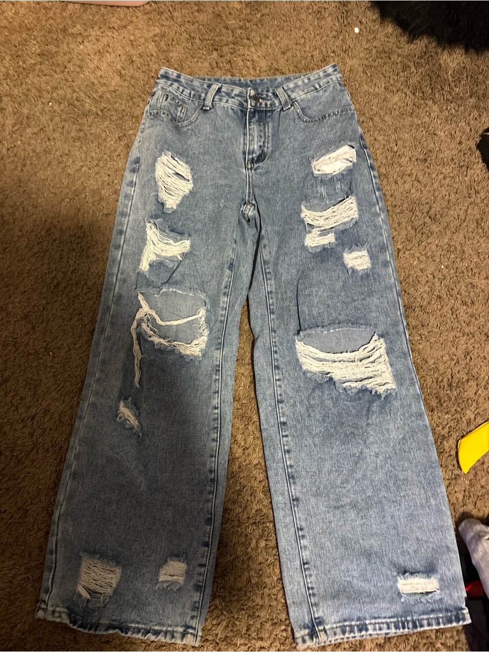 mid/low-Rise Light Blue Distressed Wide-Leg Jeans